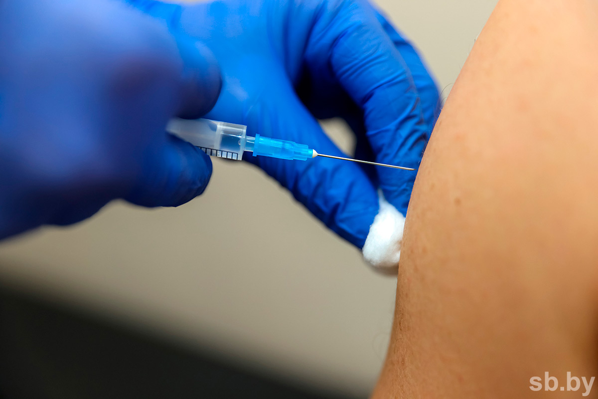 Специалист рассказала, поможет ли вакцина от ковида противостоять гриппу