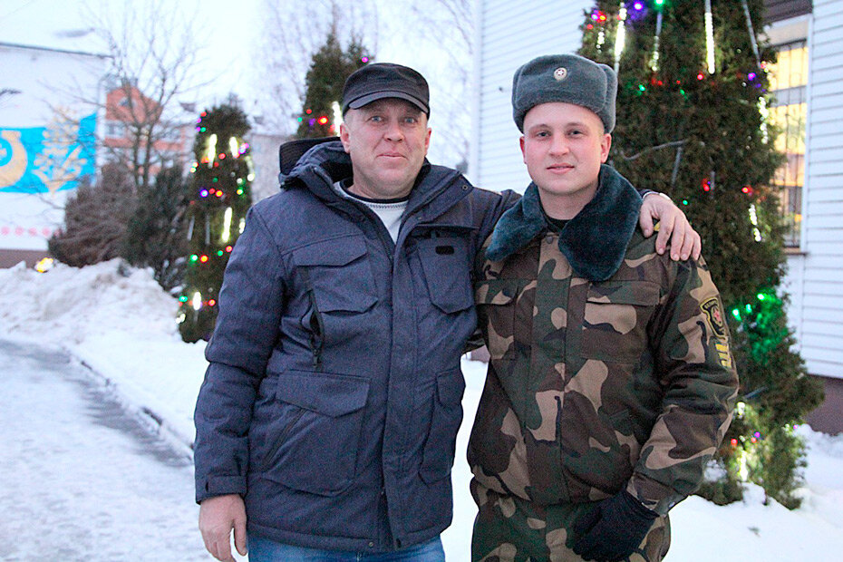 На побывку прибыл молодой сержант