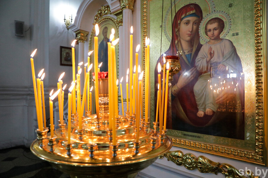 Время для радости: православные верующие встретили Рождество Христово и 12 дней будут отмечать Святки