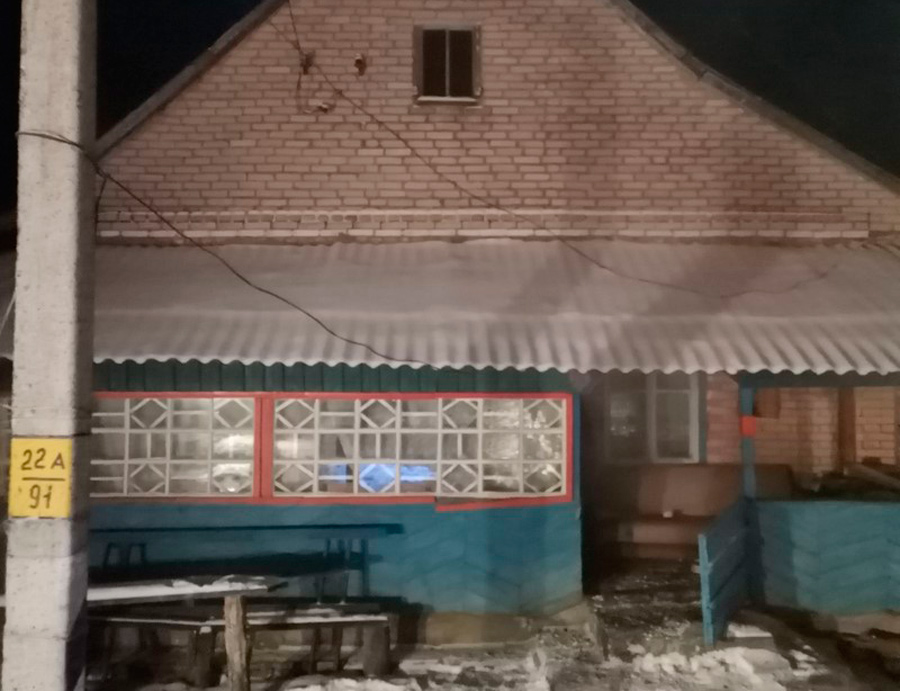 Два пожара произошло за сутки в Могилевской области, спасатели вынесли сельчанина из горящего дома