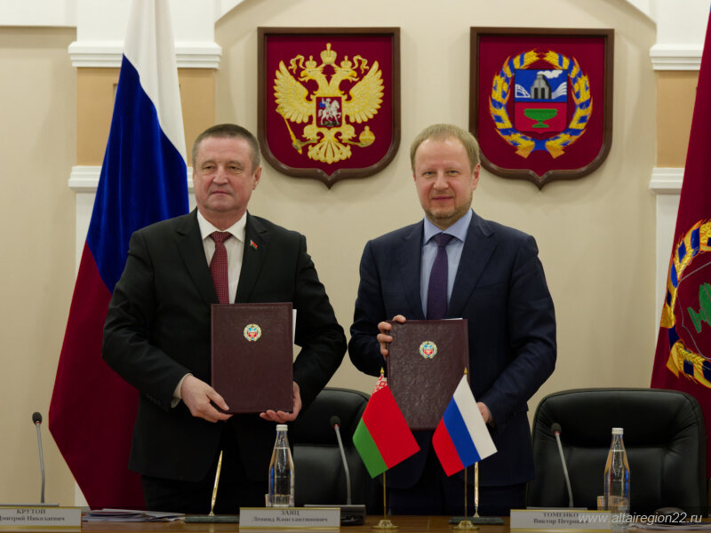 Беларусь намерена расширять поставки сельхозтехники, оборудования, продовольствия в Алтайский край