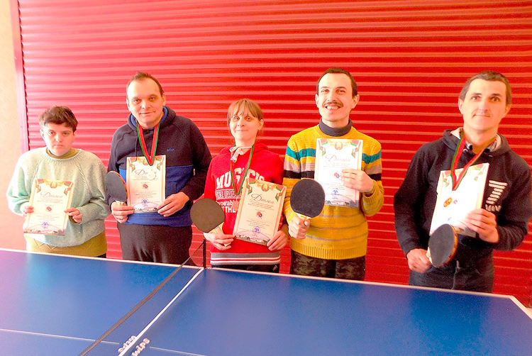 В Круглом прошел открытый турнир по настольному теннису среди людей с инвалидностью 