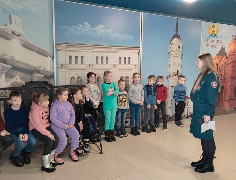 Ребята из ГУО «Средняя школа №1 г. Круглое» посетили Центр безопасности МЧС г. Могилева