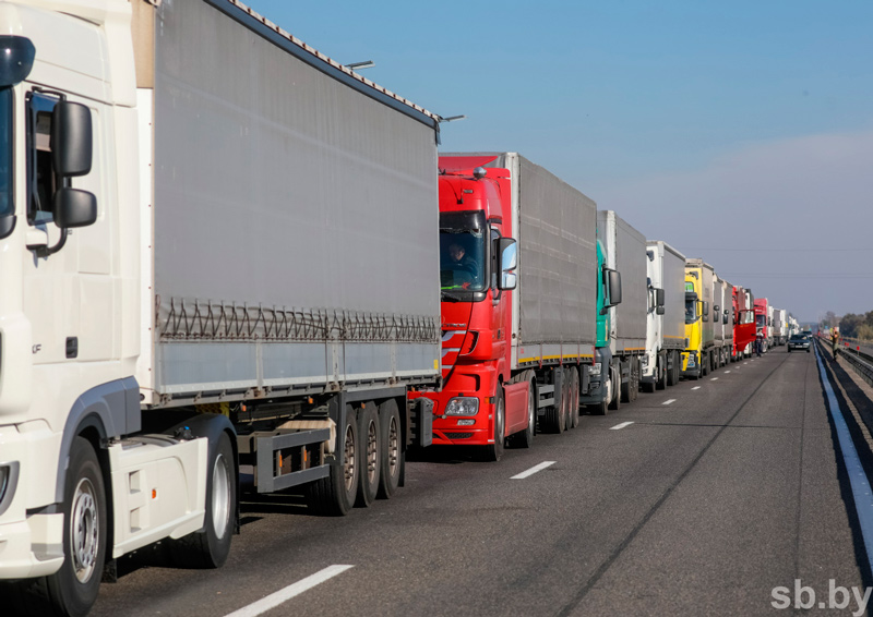 Беларусь ввела временный запрет на вывоз отдельных видов промтоваров