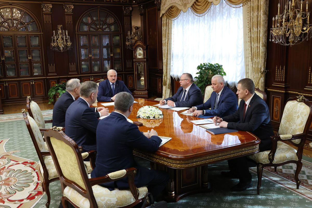 Лукашенко: бюджетные деньги должны использоваться на нужды людей