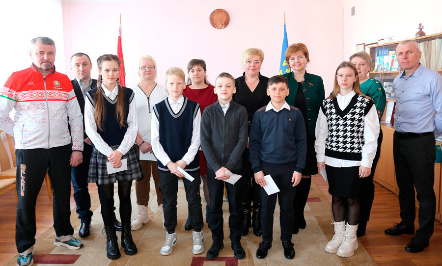 Искренние слова благодарности юным спортсменам-лыжникам, их родителям и тренерам адресовали в очередной раз на днях в районном исполнительном комитете