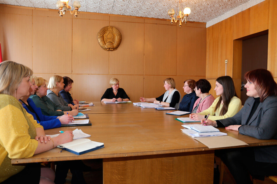 Итоги работы в минувшем году и задачи на текущий обсудили в управлении по труду, занятости и социальной защите райисполкома и районном центре социального обслуживания населения