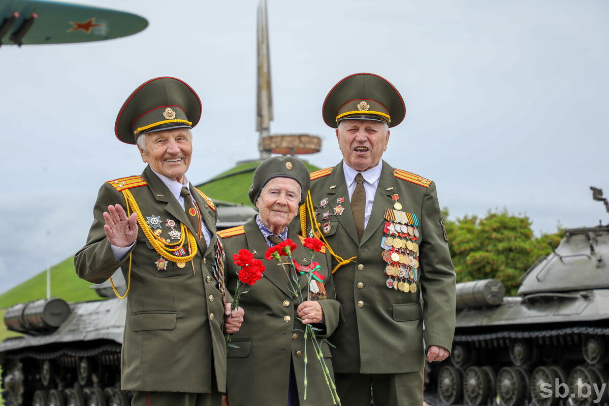 В Беларуси начали выплачивать материальную помощь ко Дню Победы