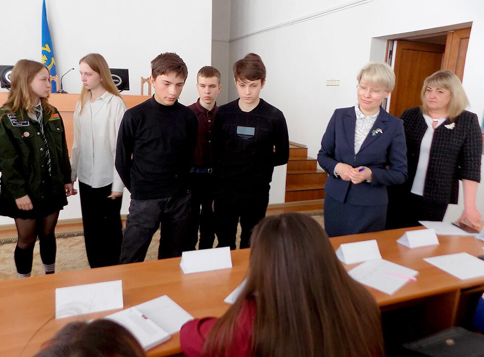 Молодёжная ярмарка вакансий прошла в Круглянском райисполкоме