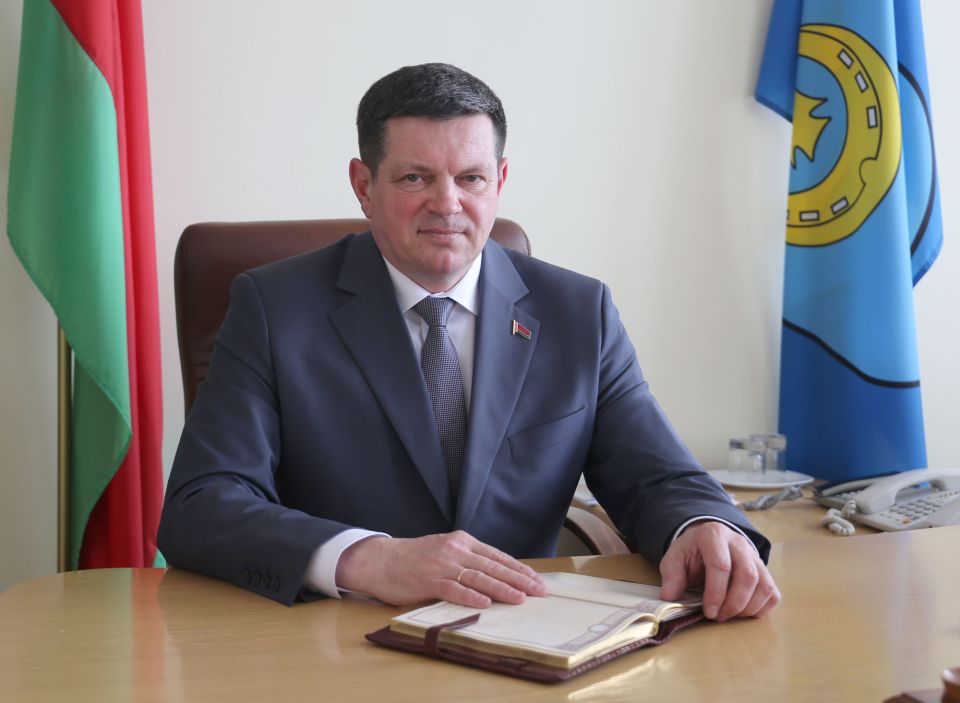 Вас выслушает председатель райисполкома Сергей Ермолицкий