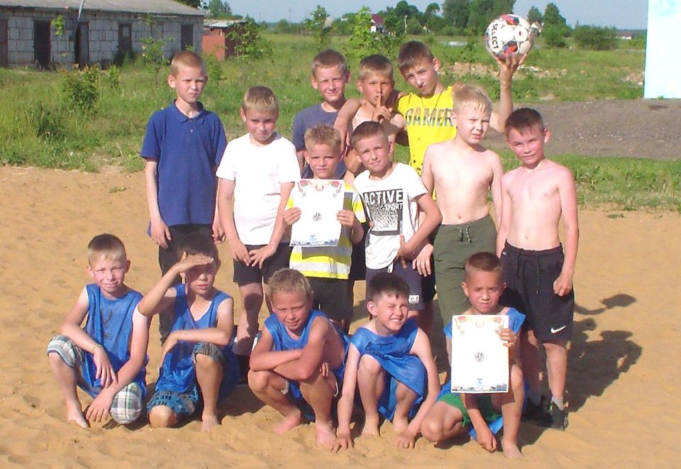 Как в Круглом прошли соревнования по мини-футболу среди дворовых команд