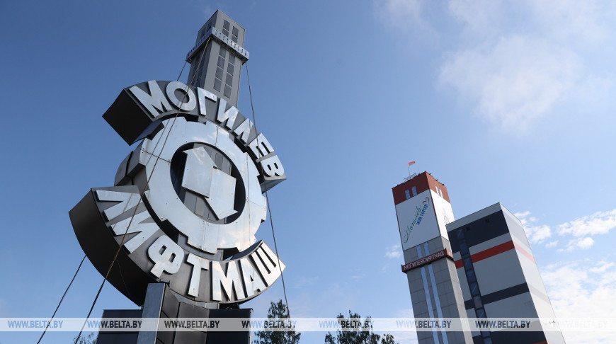 Лукашенко посещает «Могилевлифтмаш»