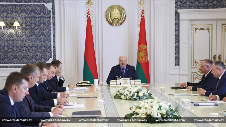 Лукашенко на совещании о создании портовых мощностей: нужно окончательно определиться