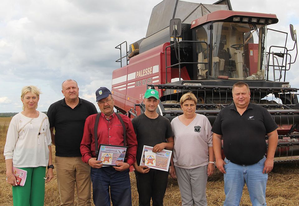 За  мастерство  на  урожайной  ниве
