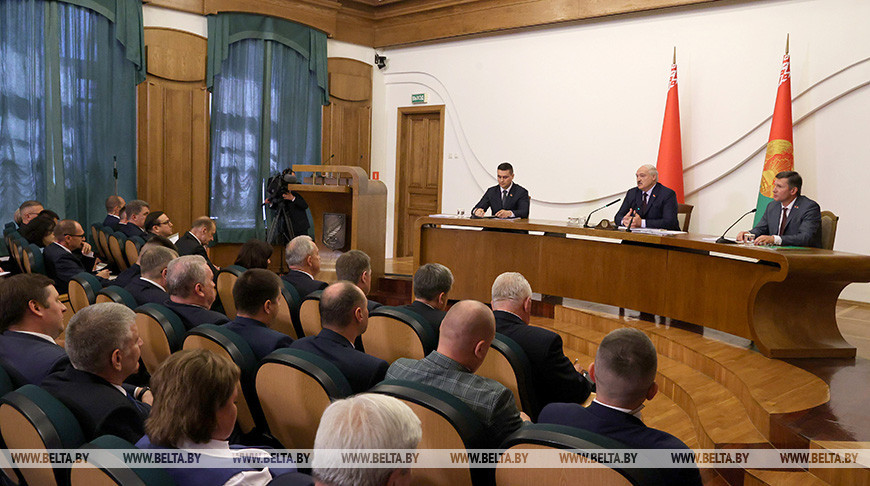 Лукашенко: в этом году необходимо окончательно дошлифовать систему образования в Беларуси