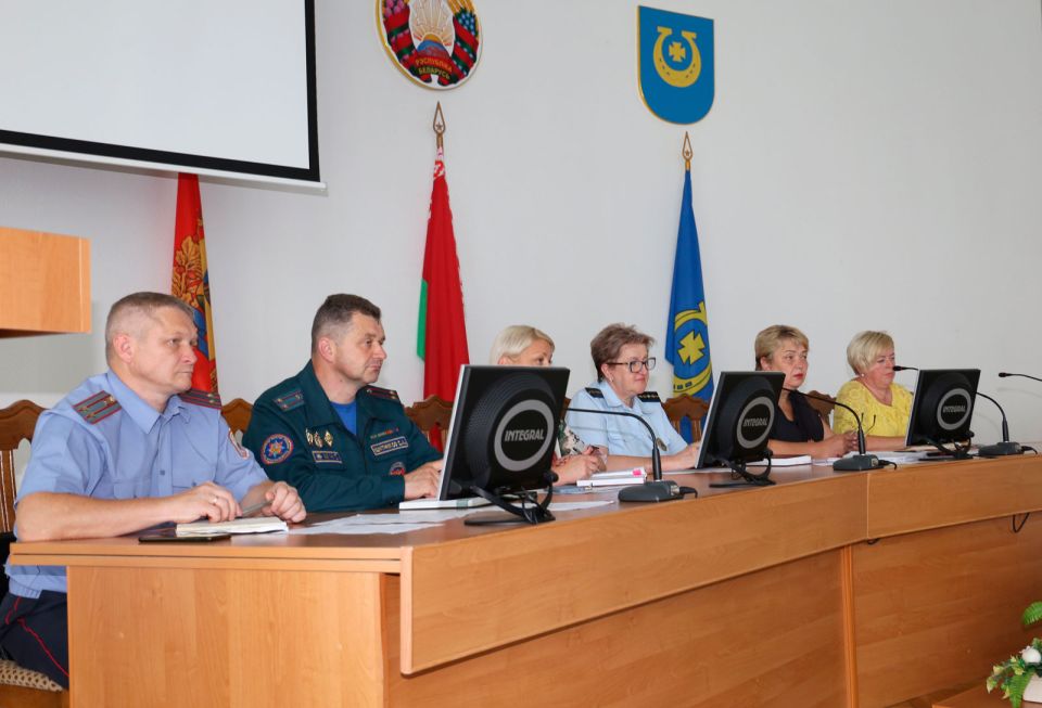 В Круглом прошли заседания координационного совета и комиссии по делам несовершеннолетних 