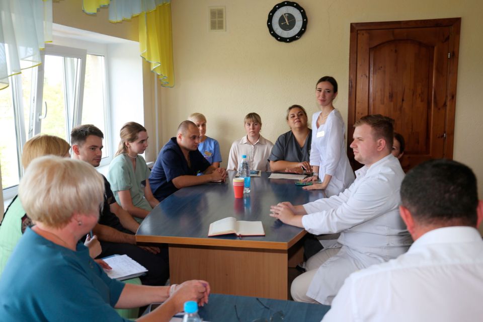 Руководство района встретилось с молодыми медиками, прибывшими к первому месту работы в УЗ «Круглянская ЦРБ»