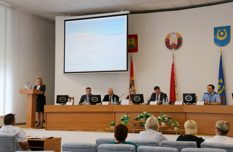 Итоги социально-экономического развития  и исполнение бюджета за первое полугодие  текущего года рассмотрены на заседании районного исполнительного комитета