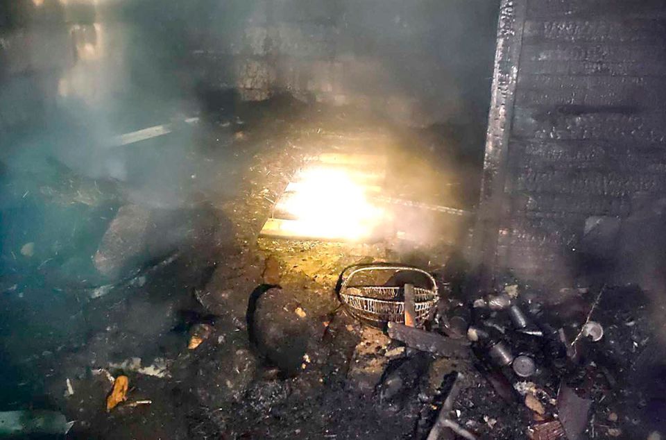 В Круглом горел блочный сарай