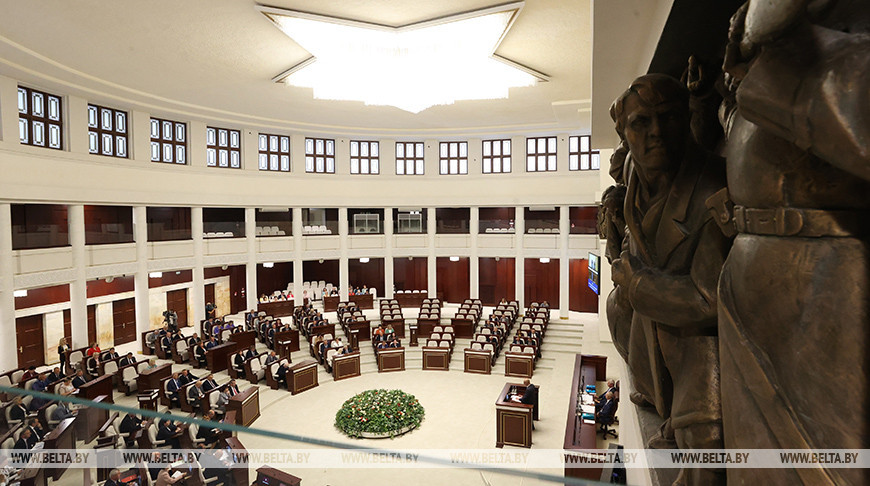 Депутаты приняли в первом чтении законопроект по вопросам лицензирования