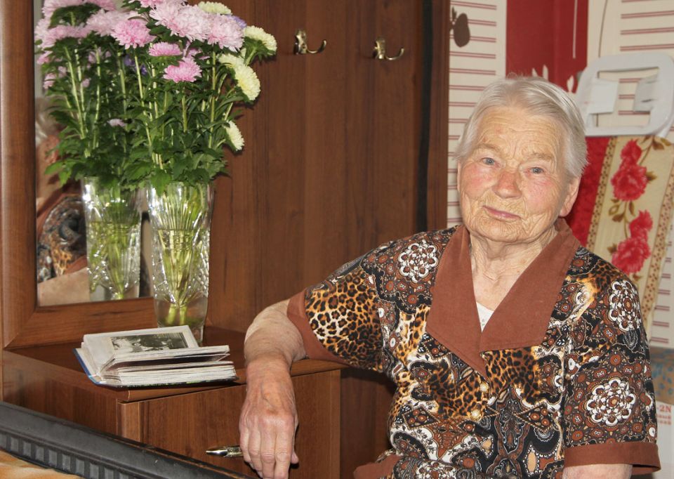 Девяносто  пятой  осени  рассвет Людмилы Геращенко