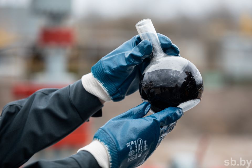 «Белоруснефть» бурит первую поисковую скважину в Лельчицком районе