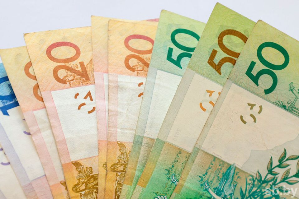 В Беларуси повышаются надбавки работникам сферы соцобслуживания