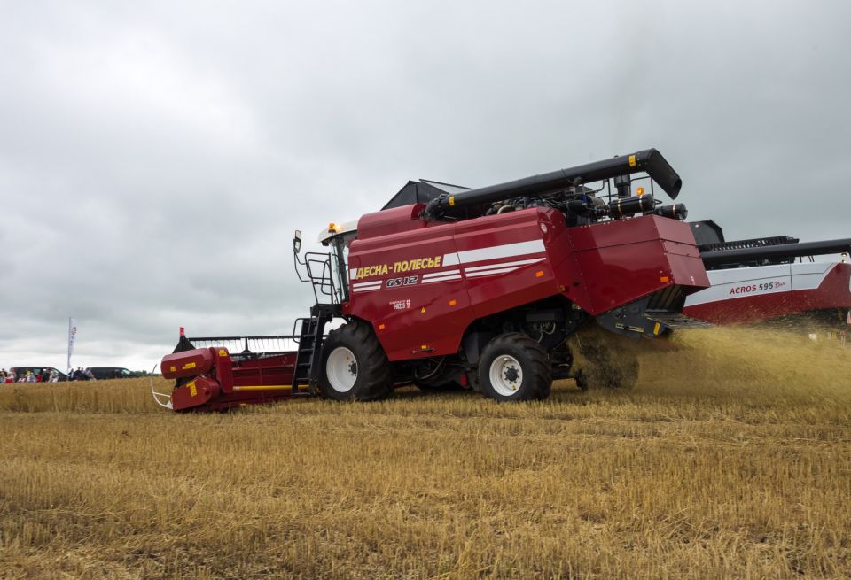 В Беларуси намолочено более 9,2 млн тонн зерна с учетом рапса