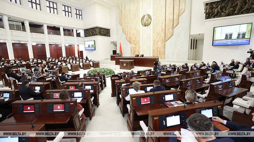 Депутаты приняли в двух чтениях законопроект о бюджете фонда соцзащиты населения на 2024 год