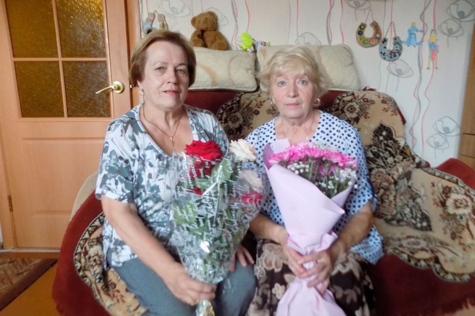 А годы как из песни строки…