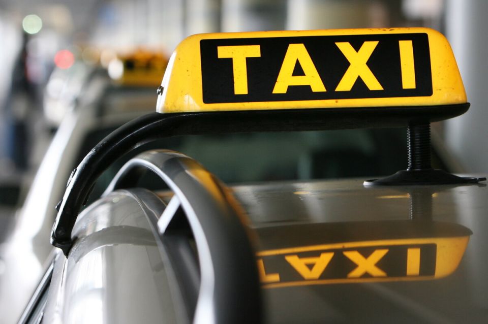 Водители такси и автобусов под контролем ГАИ