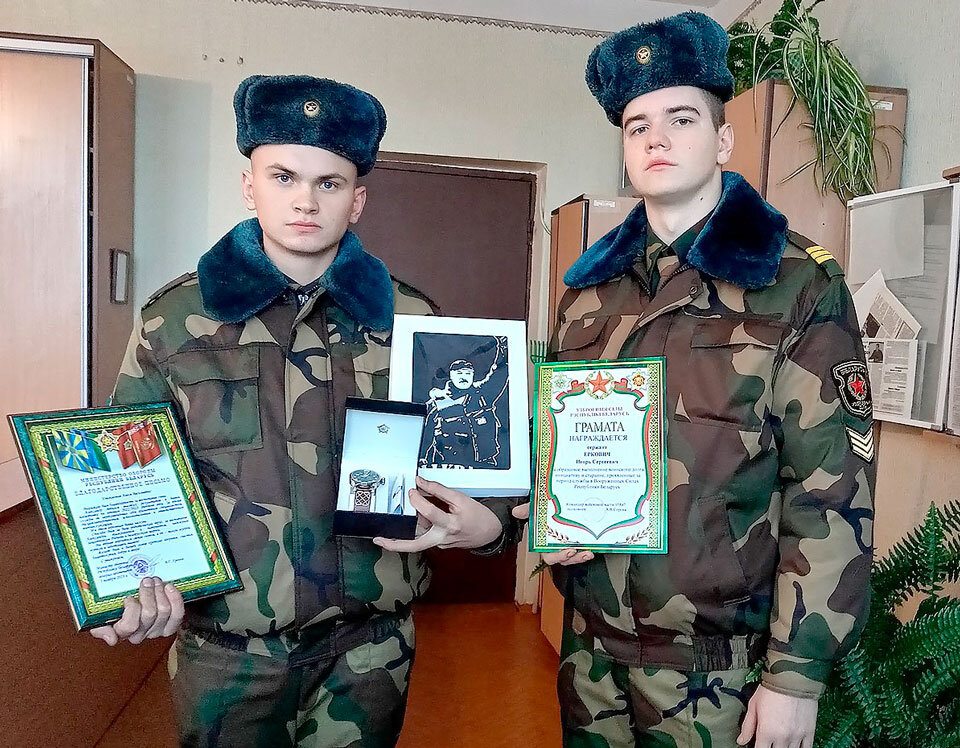 Под созвездием армейских  будней