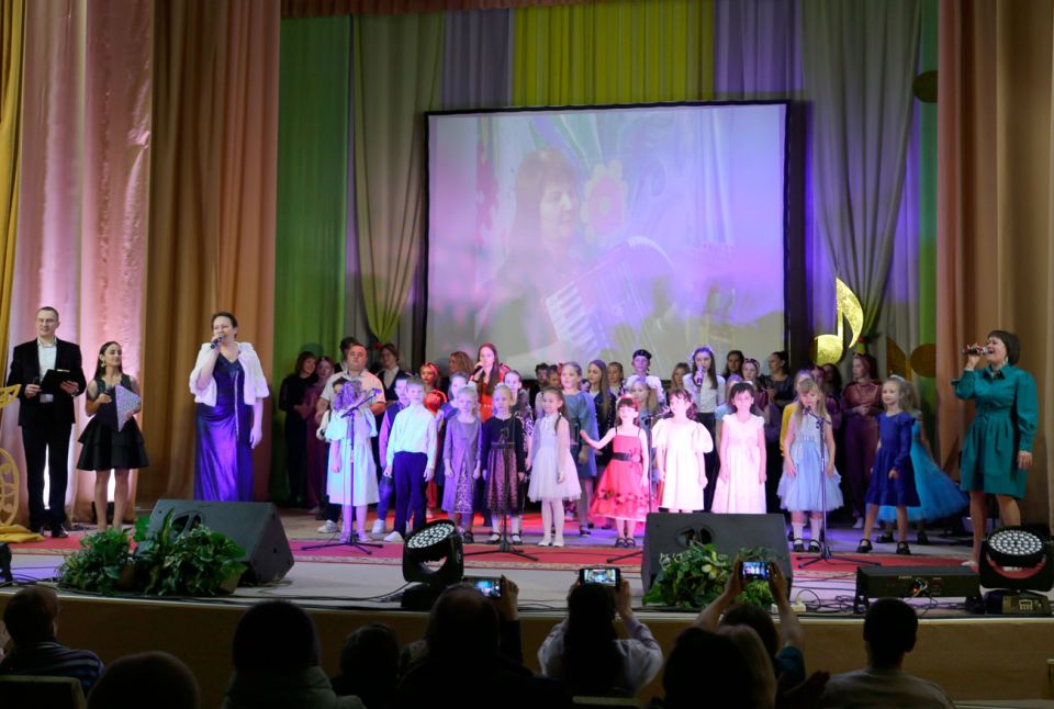 Свой юбилей праздничным концертом отметила Круглянская детская школа искусств