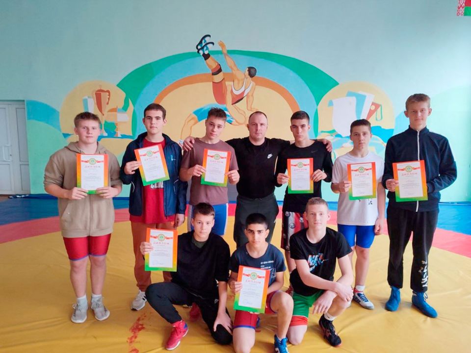 Команда Круглянской ДЮСШ завоевала серебро спартакиады по борьбе греко-римской