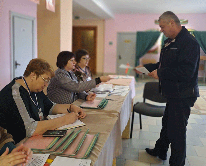Голосование на избирательном участке № 3 проходит активно