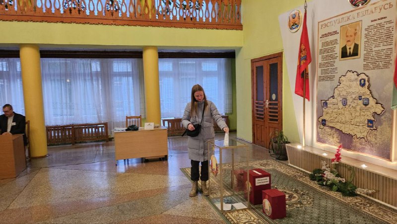 В Круглом в единый день голосования открылись участки на выборах депутатов