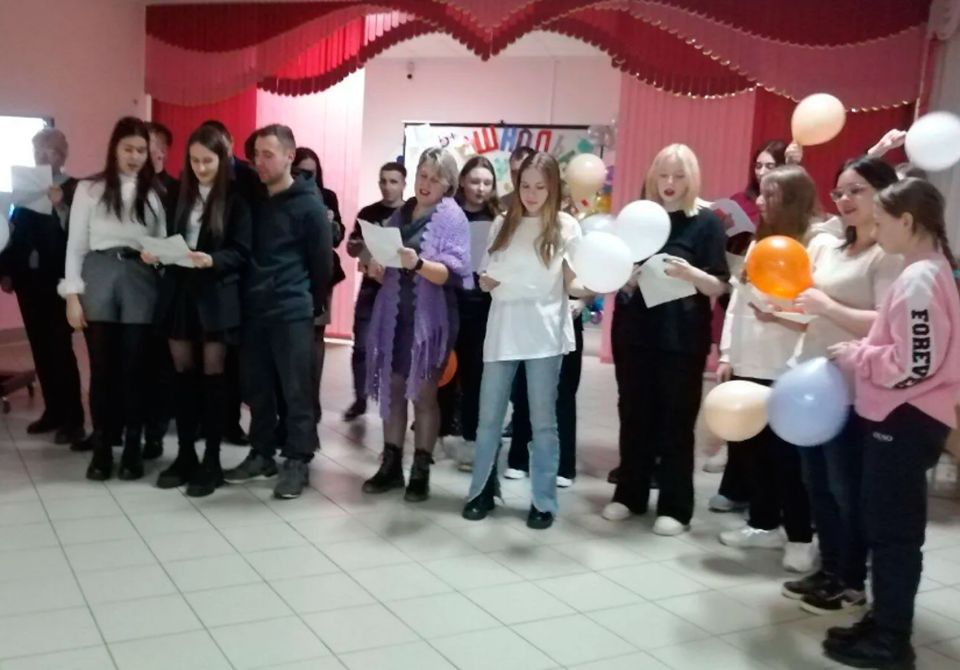 В ГУО «Тетеринская средняя школа имени А.С. Лукашевича» прошел вечер встречи выпускников