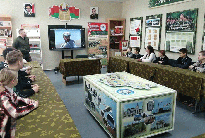 В ГУО «Тетеринская средняя школа имени А.С. Лукашевича» организовали просмотр фильмов патриотической тематики