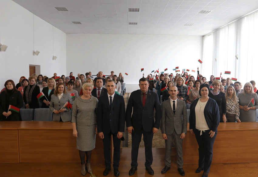 Представители Круглянского района сегодня отправились на Всебелорусское народное собрание