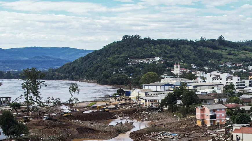 Сильнейшее наводнение в Бразилии: число погибших и пропавших без вести продолжает увеличиваться