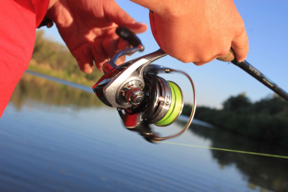 В Круглянской районной энергогазинспекции напомнили о правилах электробезопасности во время рыбной ловли