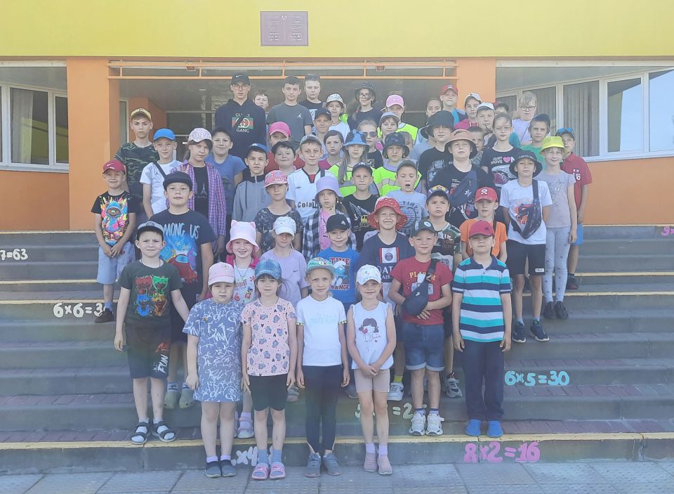 «Дорогами  поколений»: как проходят летние каникулы для учащихся средней школы №2 г. Круглое