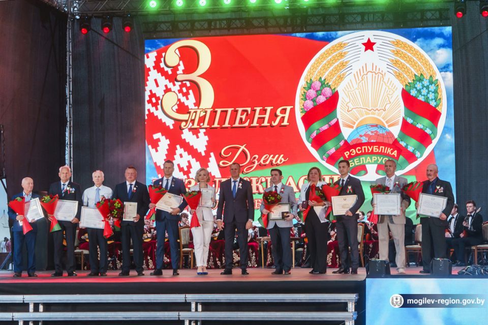 Славят земли нашей светлое имя