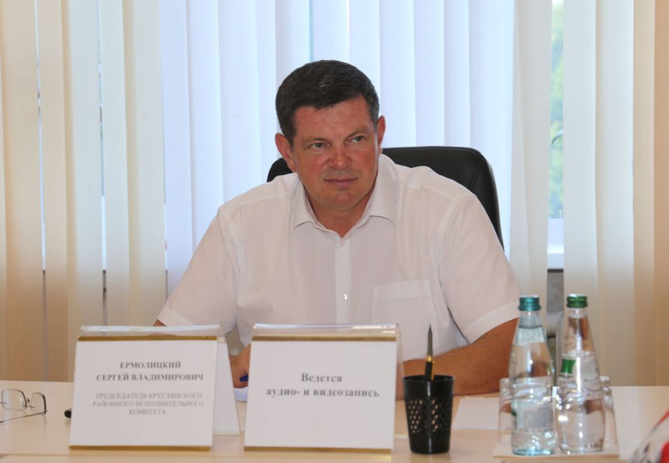 Очередной приём граждан провел председатель райисполкома Сергей Ермолицкий