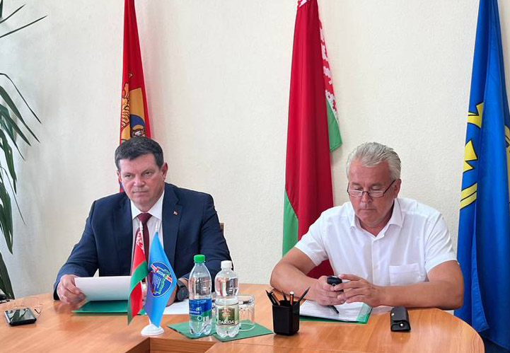 Работать  в  слаженном  ритме