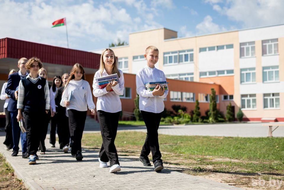 Минобразования прокомментировало готовность школ к новому учебному году