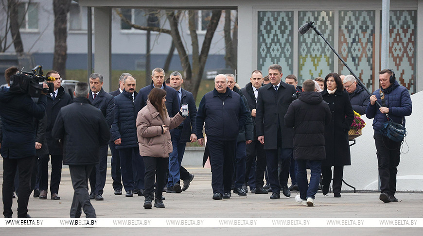 “Это народный парк”. Лукашенко ознакомился с инфраструктурой парка имени 50-летия Великого Октября