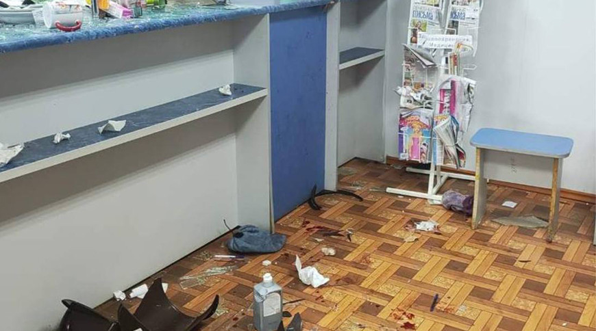 Мужчина избил посетителей на почте в Дрибинском районе, одна женщина скончалась