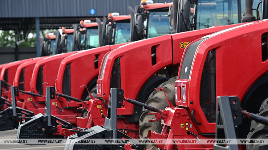 Санкт-Петербург увеличивает закупки белорусской техники