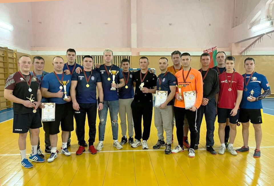 Победу праздновали сельчане